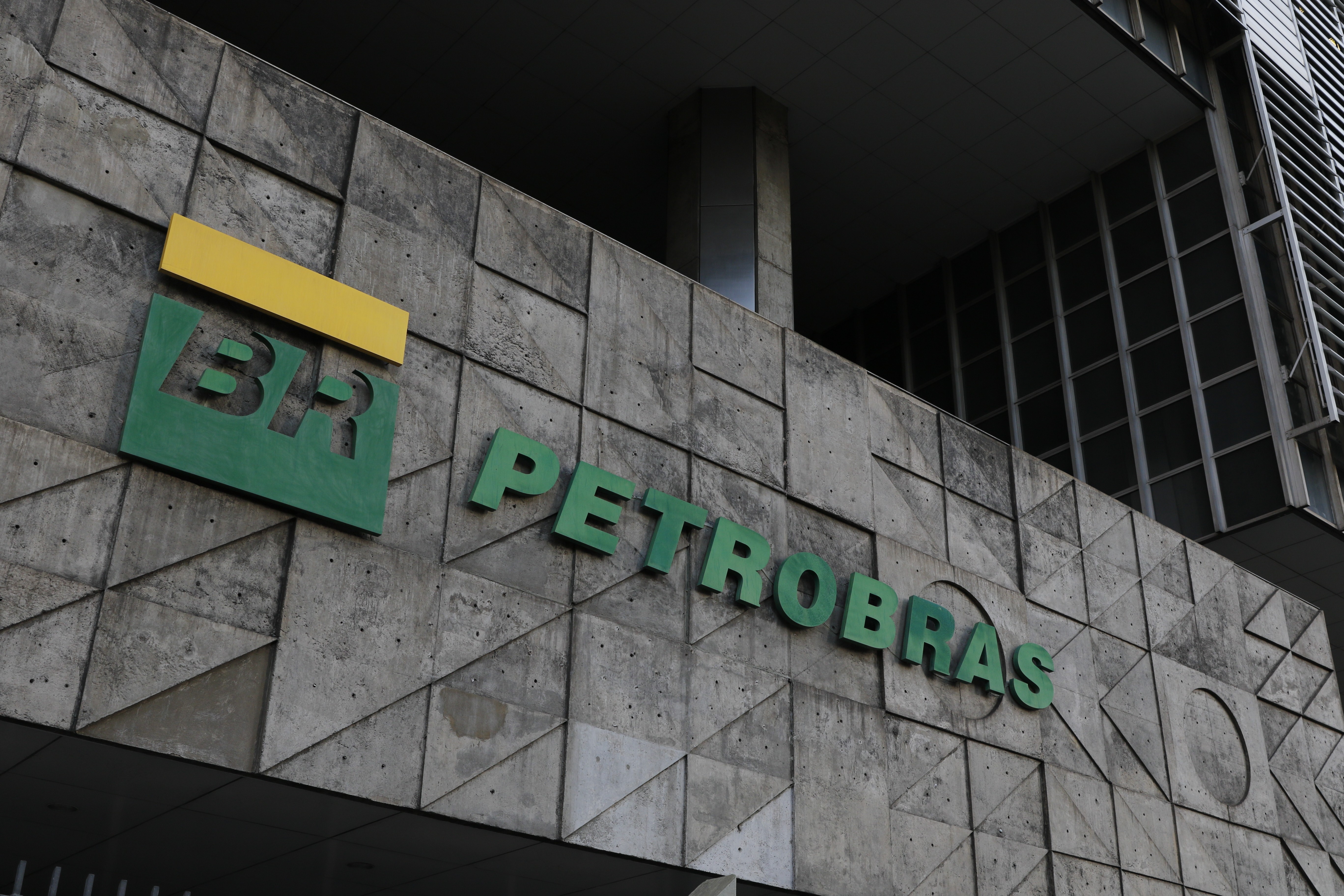 Petrobras compra fatia da Petronas em Tartaruga Verde e Espadarte por US$ 450 milhões