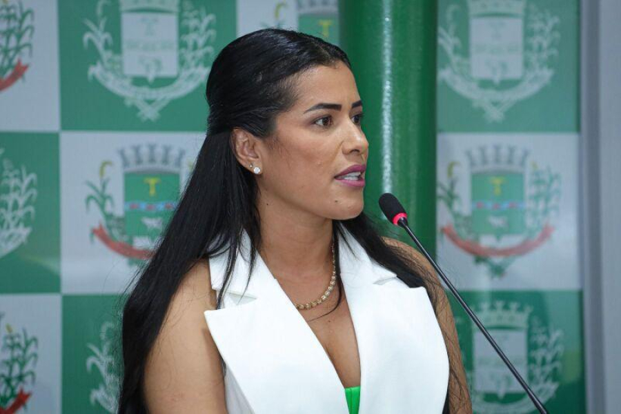 Prefeita pede urgência para aprovar benefício a agentes comunitários e de endemias