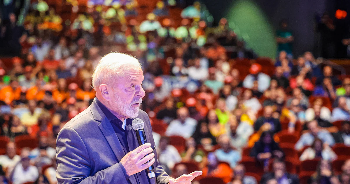 Lula diz a jovens desconfiados de políticos: ‘Vocês são as pessoas honestas que querem que eu seja’