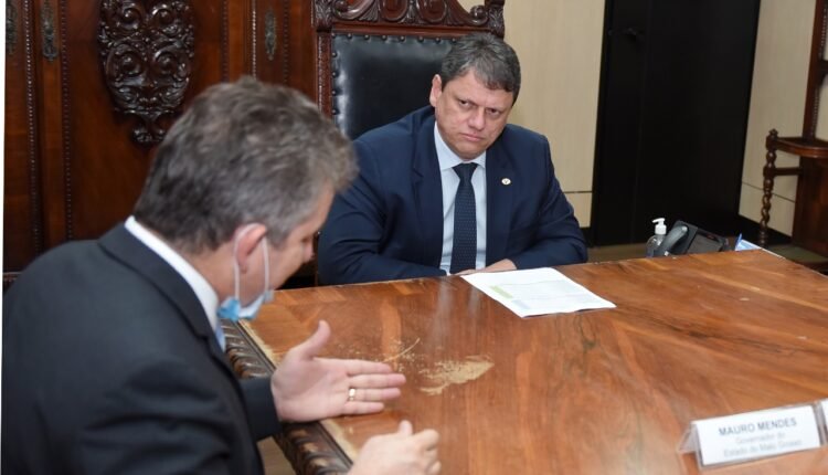 Governador Mauro Mendes se reúne com ministro de Infraestrutura, Tarcísio de Freitas 3